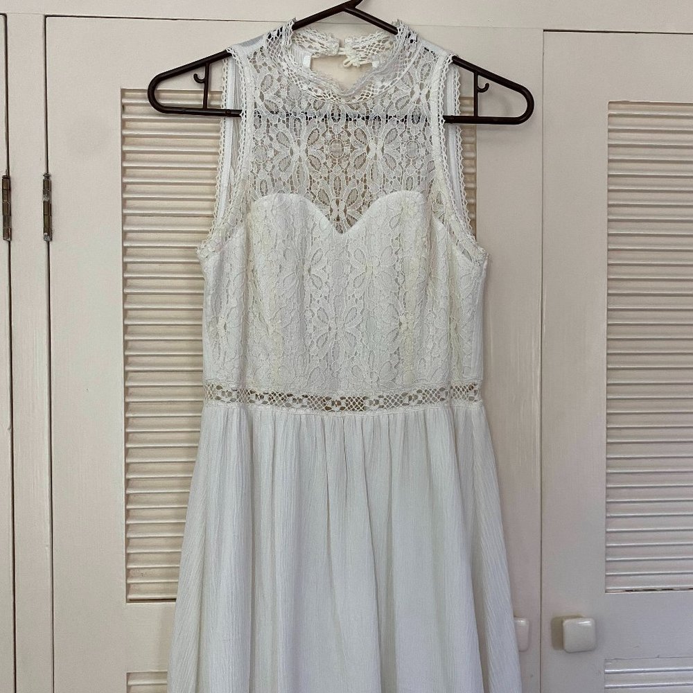 White High-Neck Open-Back Lace and Linen Dress